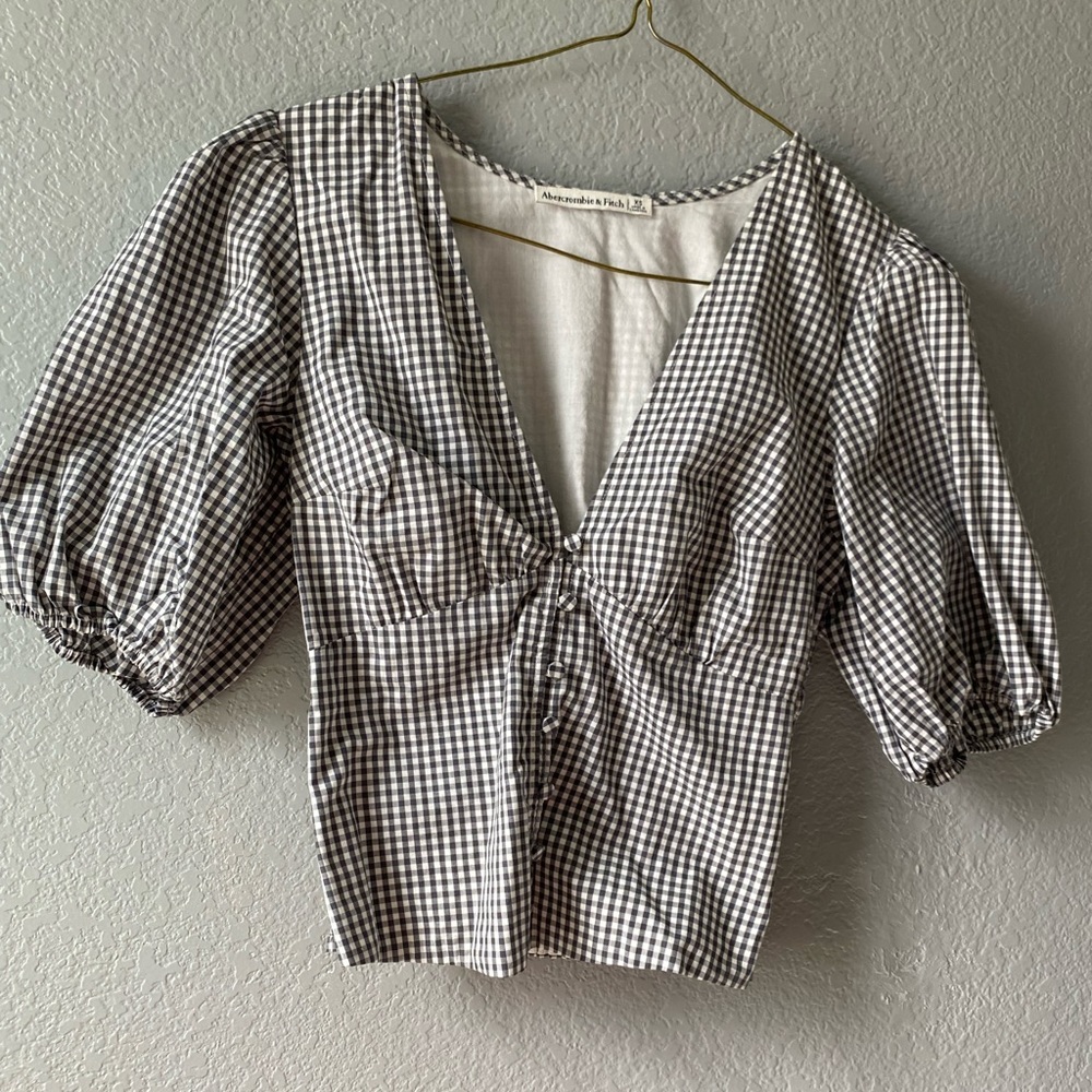 Abercrombie cropped gingham top